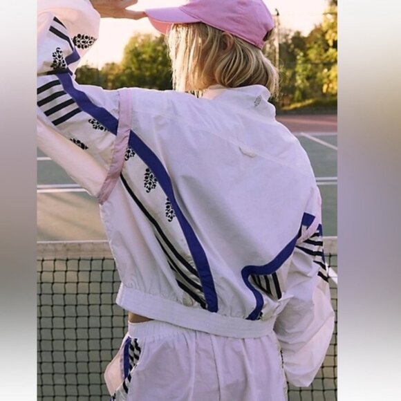 new FREE PEOPLE movement track in action jacket s m - Picture 2 of 4